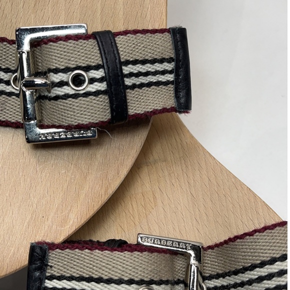 Burberry Sandal - Picture 6 of 9